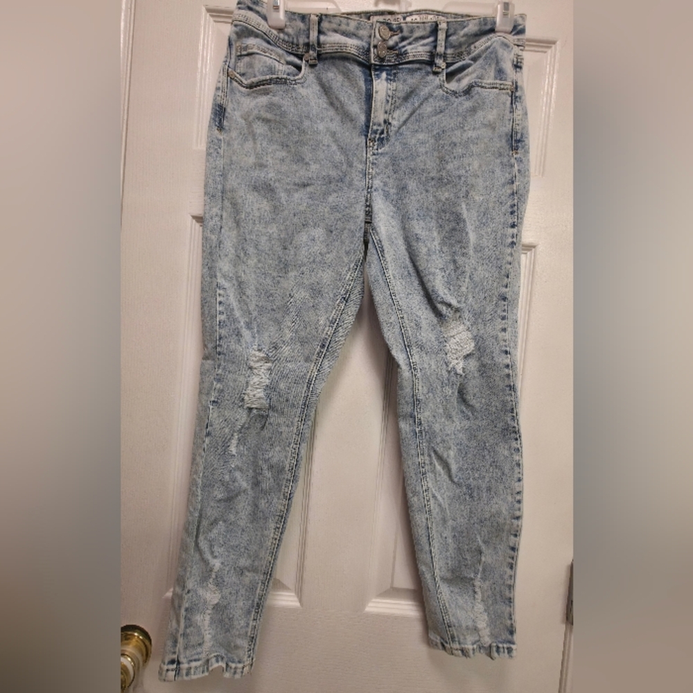 Women  Light Blue Skinny Jeans